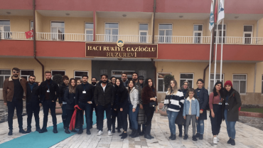 SBKY Bölüm Öğrencilerinin Hacı Rukiye Gazioğlu Huzurevi'ne Ziyareti